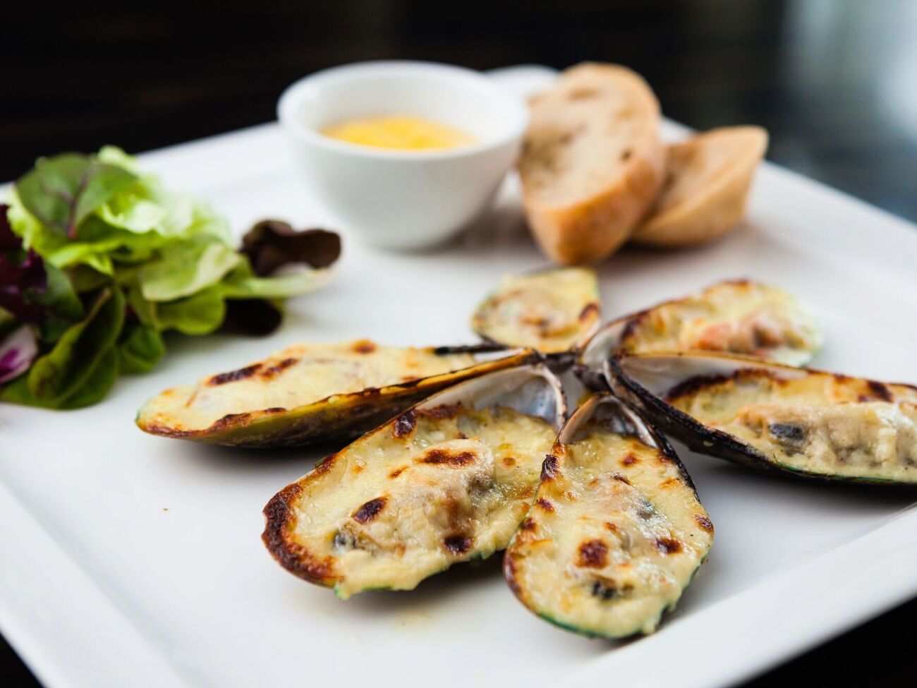 Мідії краще подавати гарячими