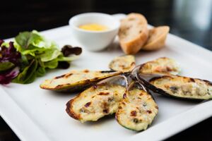 Мідії краще подавати гарячими