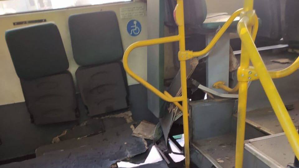 Оккупанты попали по коммунальному автобусу