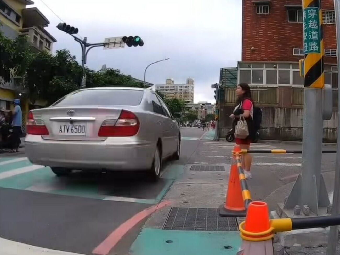 ДТП произошло возле кампуса школы, пишут СМИ