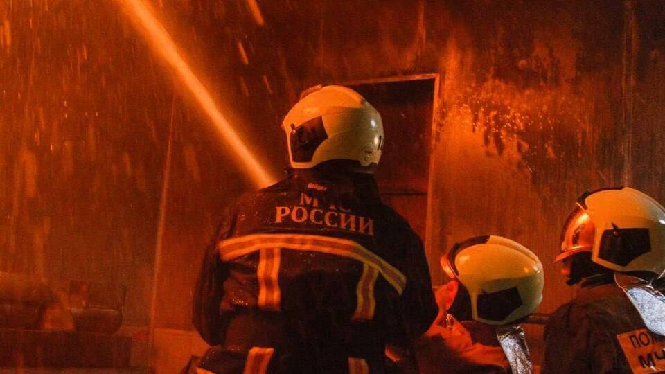 За даними Генштабу, завод атакувало 10 БПЛА, які успішно досягли цілі