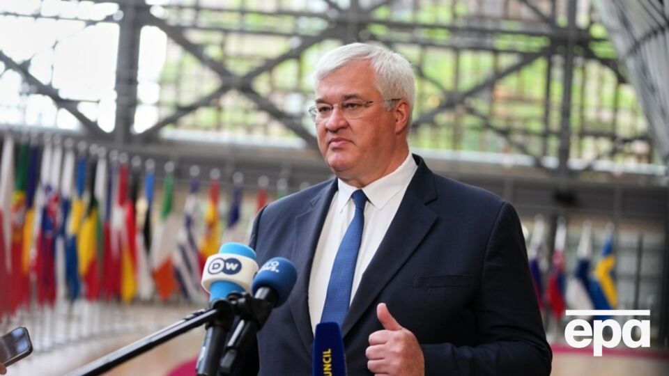 Сибига привел пример того, как обеспечение выполнения санкций может быть не менее эффективным, чем сами санкции