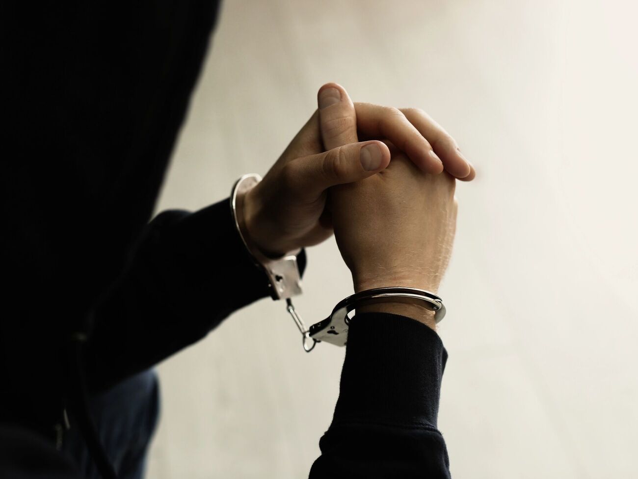 Поліцейські вважають, що він діяв у змові з раніше затриманими фігурантами справи