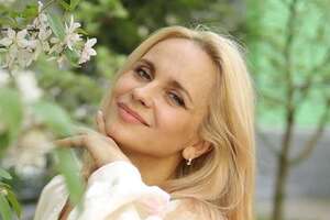 Ребрик родилась в 1981 году в Черновцах