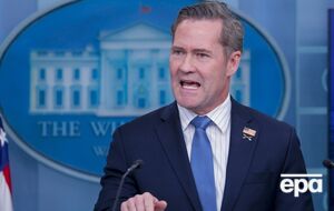 Майк Уолтц пользовался приложением TeleMessage, которое было взломано в начале мая