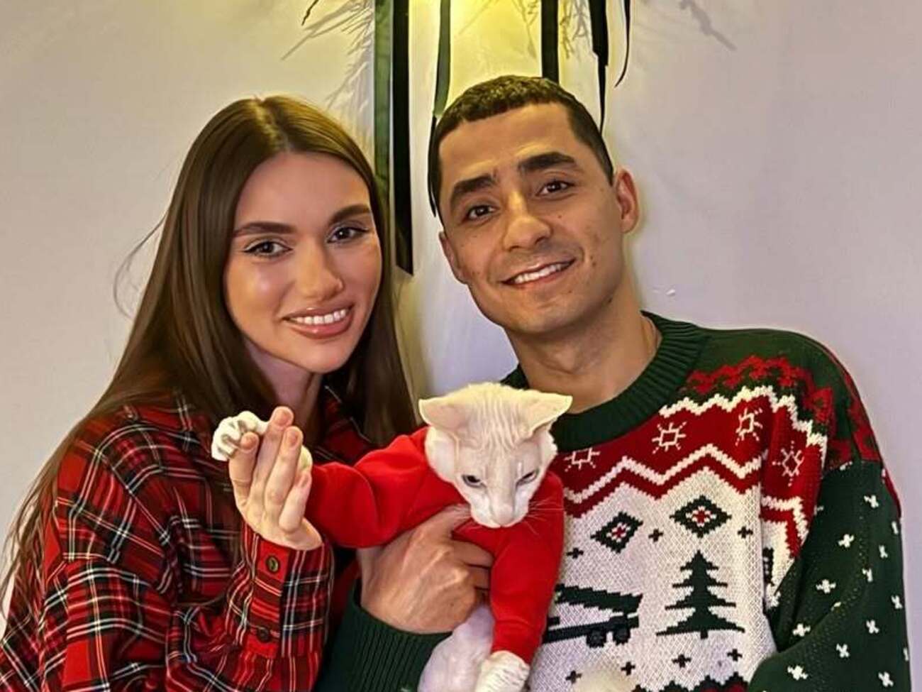 Дівчина Насірова: Він підмовив своїх друзів сидіти в кушерях і знімати