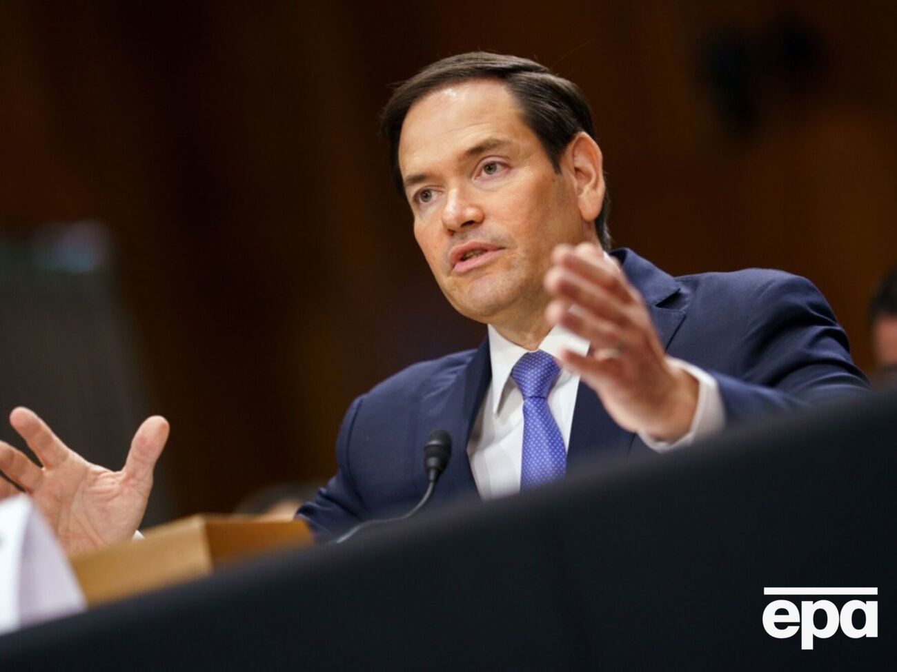 Побачене в Україні можна охарактеризувати як воєнні злочини, але із Путіним треба говорити, зазначив Рубіо