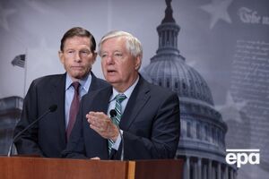 Блюменталь и Грэм сделали совместное заявление после того, как инициированный ими законопроект о сверхмощных санкциях для РФ поддержал 81 сенатор