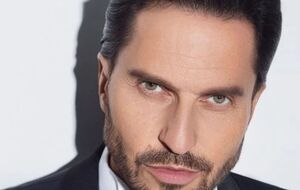 Ревва родился в 1974 году в Донецке