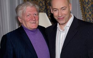 Гордон: Желаю Юрию Евгеньевичу долголетия, здоровья и, конечно же, как и всем нам, мира