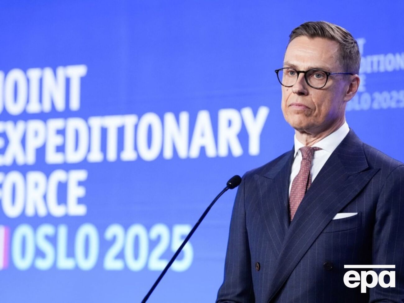 По мнению Стубба, Украина нуждается в финансировании и военной технике