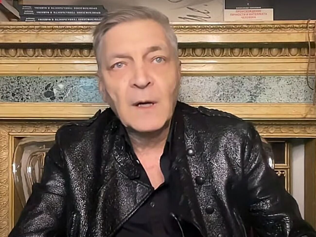Невзоров заявил, что Путин "скармливает своей войне свою страну"
