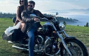 Кроме Салема, главную роль в фильме сыграла Малкова