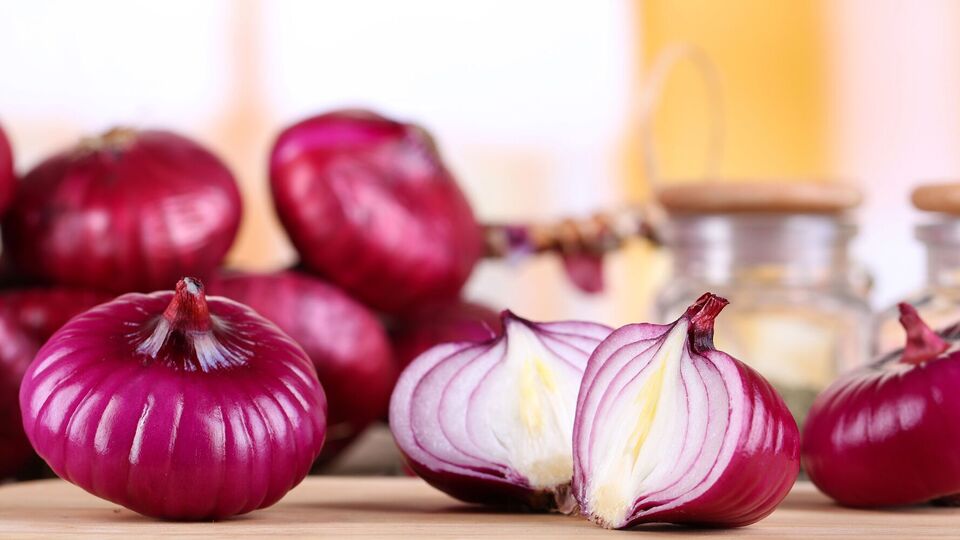 Цибулю не потрібно нарізати кільцями