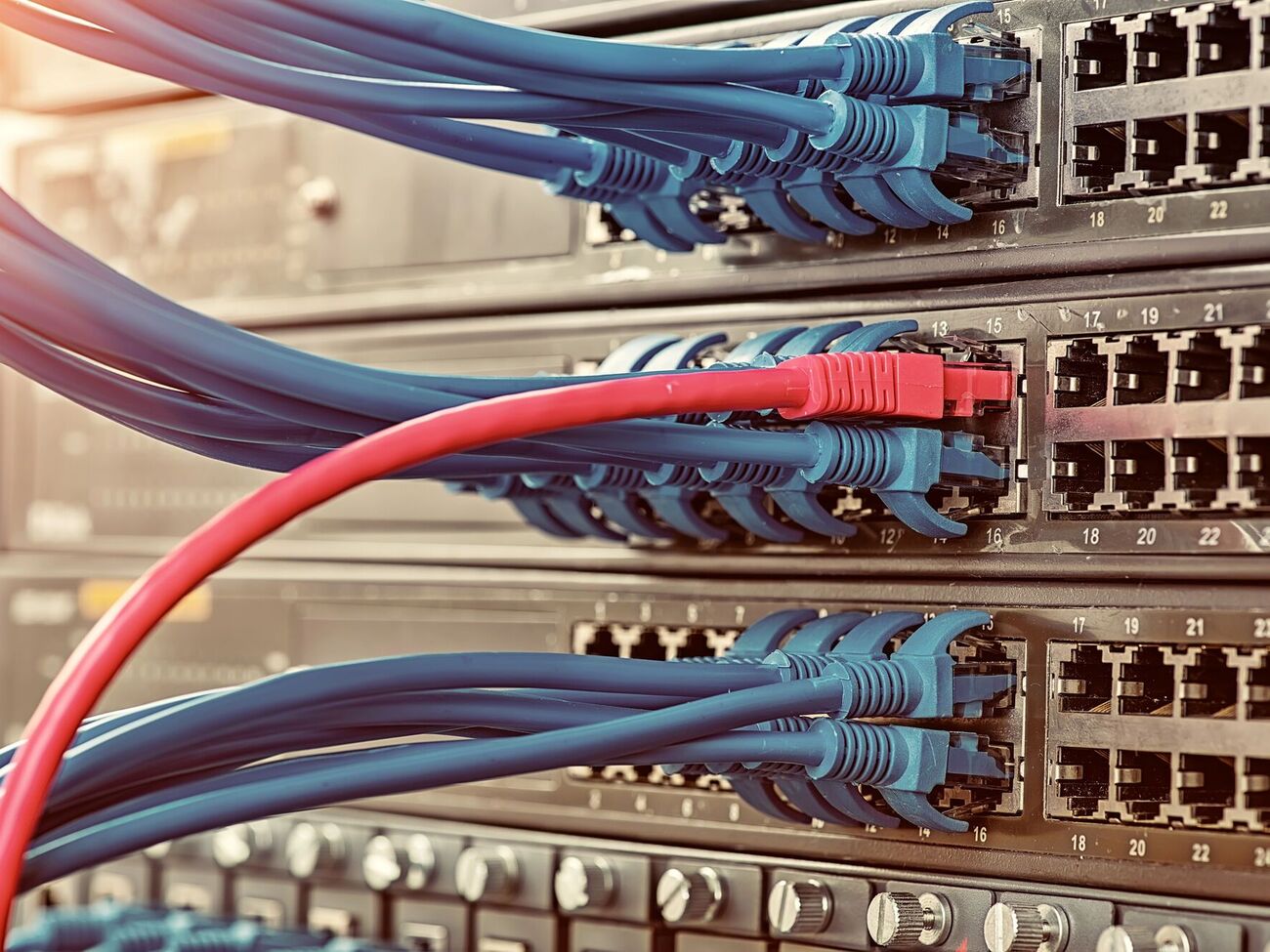 Компания утверждает, что осуществляла поставки на основе еще старых заказов и якобы больше не передает технологии в РФ