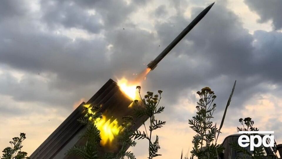 Херсон оказался под обстрелом примерно в 12.10, говорится в сообщении