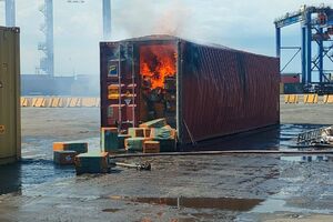 В порту повреждены машинное отделение, транспорт и спецтехника