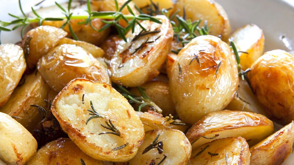 Молоду картоплю можна не чистити