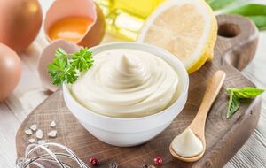 Домашний майонез взбивается не более одной минуты