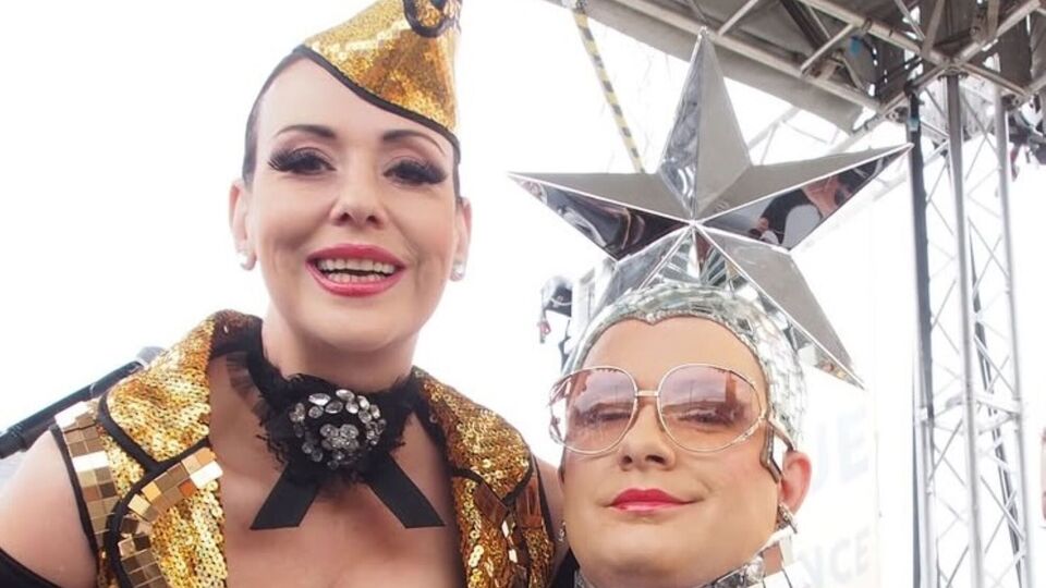 В 2007 году Романовская стала бэк-вокалисткой Верки Сердючки