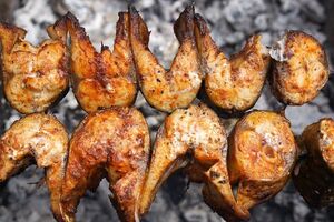 Перед смаженням рибу потрібно замаринувати на одну годину