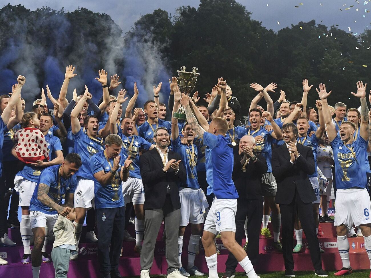 "Динамо" к чемпионству привел Шовковский