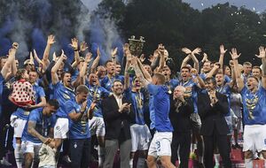 "Динамо" к чемпионству привел Шовковский