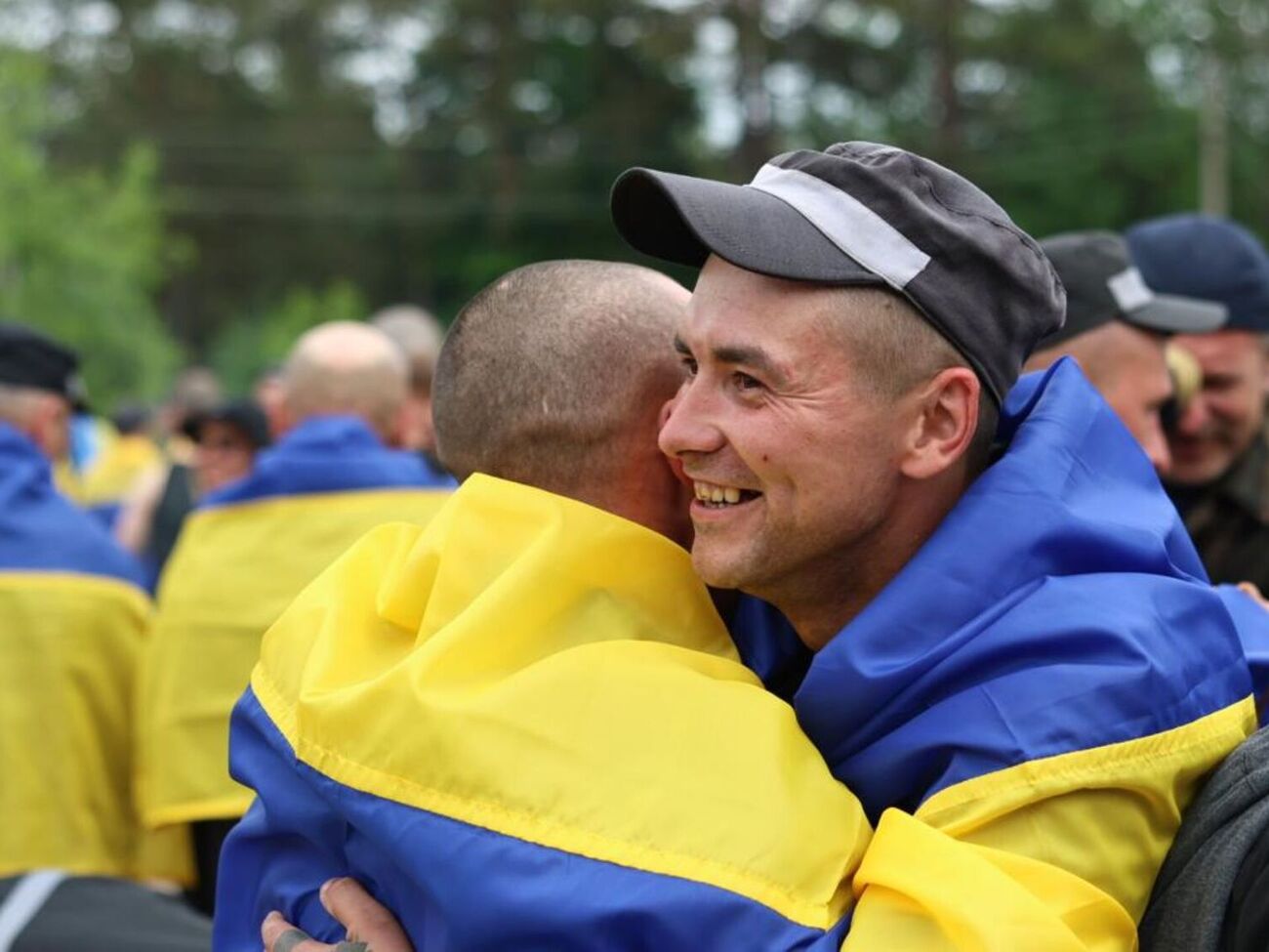 В Украину вернулись воины ВСУ, Государственной спецслужбы транспорта, нацгвардейцы и пограничники