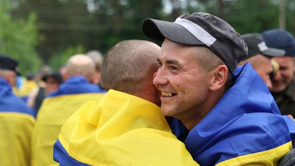 В Украину вернулись воины ВСУ, Государственной спецслужбы транспорта, нацгвардейцы и пограничники