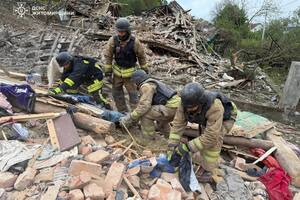 Вследствие атаки РФ погибли Роман, Тамара и Станислав Мартынюки. По сообщению Коростышевской общины, их родители находятся в больнице, мама – в тяжелом состоянии