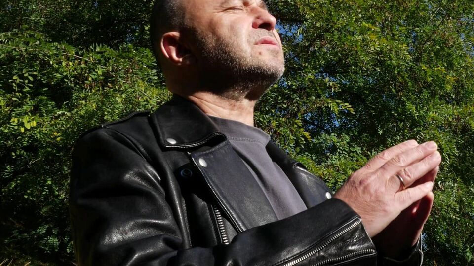 Павлик родился в 1965 году в городе Теребовля