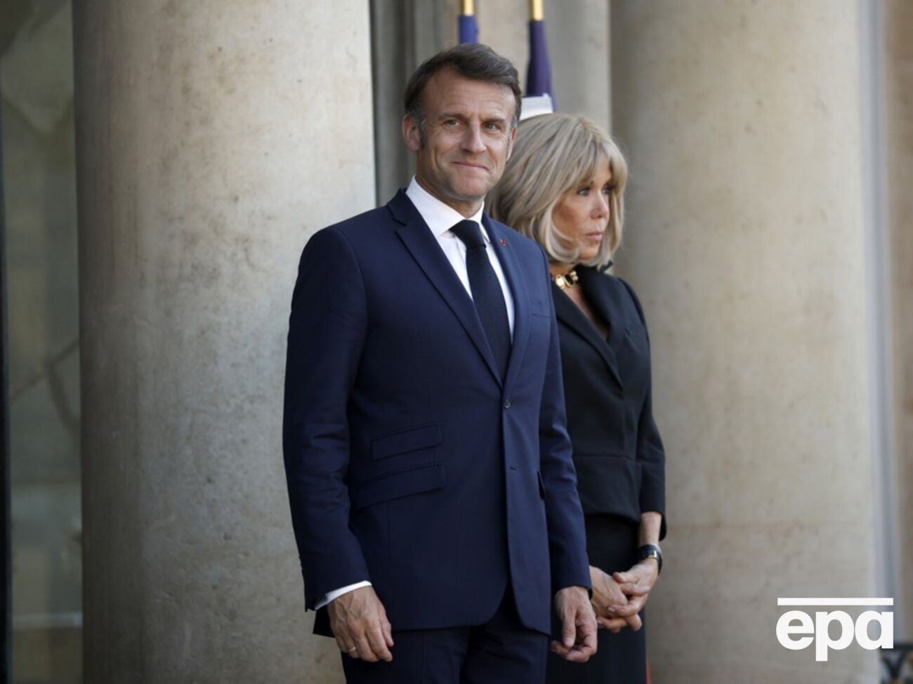 Источник рассказал СМИ о небольшой ссоре между Макроном и его женой
