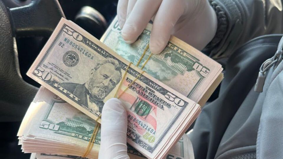 Доллары США продавались за 60% от реальной суммы
