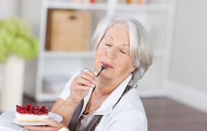 Диетолог предупредила, что есть много людей, которые когда-то употребляли любую пищу, однако потом начали стремительно набирать вес