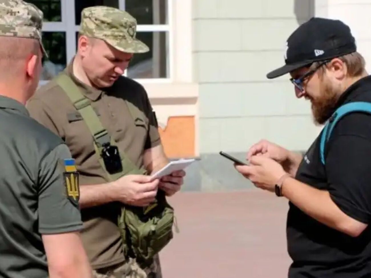 За сутки нашли и задержали двоих подозреваемых