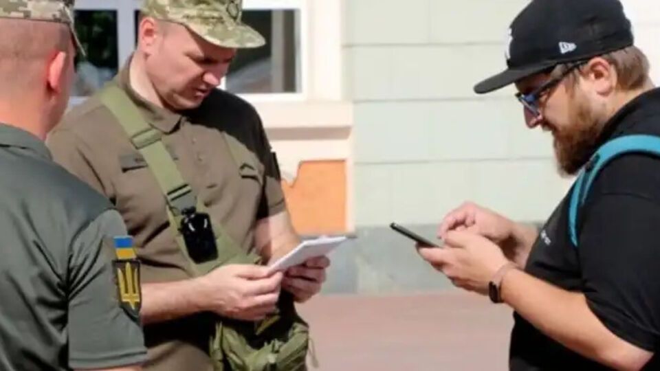 За сутки нашли и задержали двоих подозреваемых