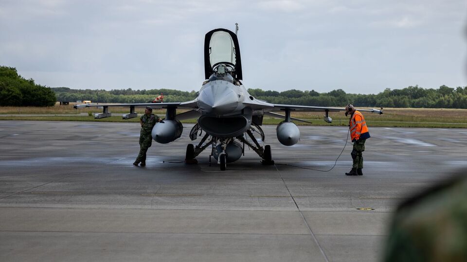 Всего Нидерланды передали Украине 24 истребителя F-16