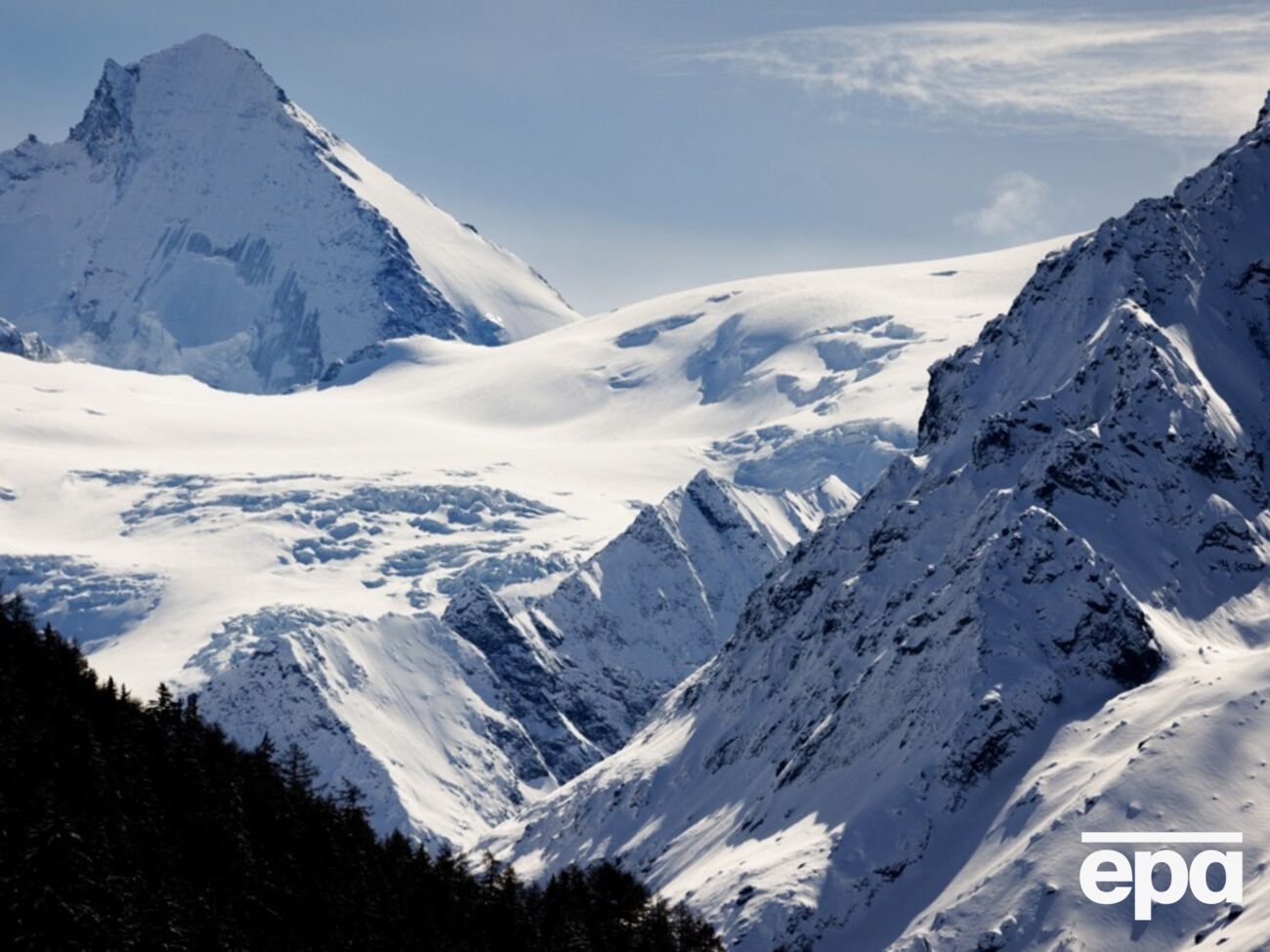 По состоянию на вечер 26 мая 2025 года спасатели смогли идентифицировать тела троих из пяти погибших