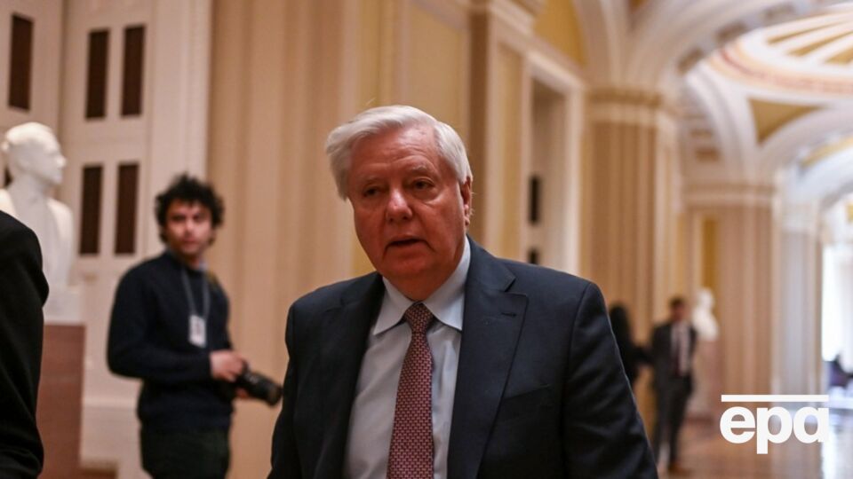 Законопроект о санкциях против РФ имеет уже 82 соавтора в Сенате, отметил Грэм