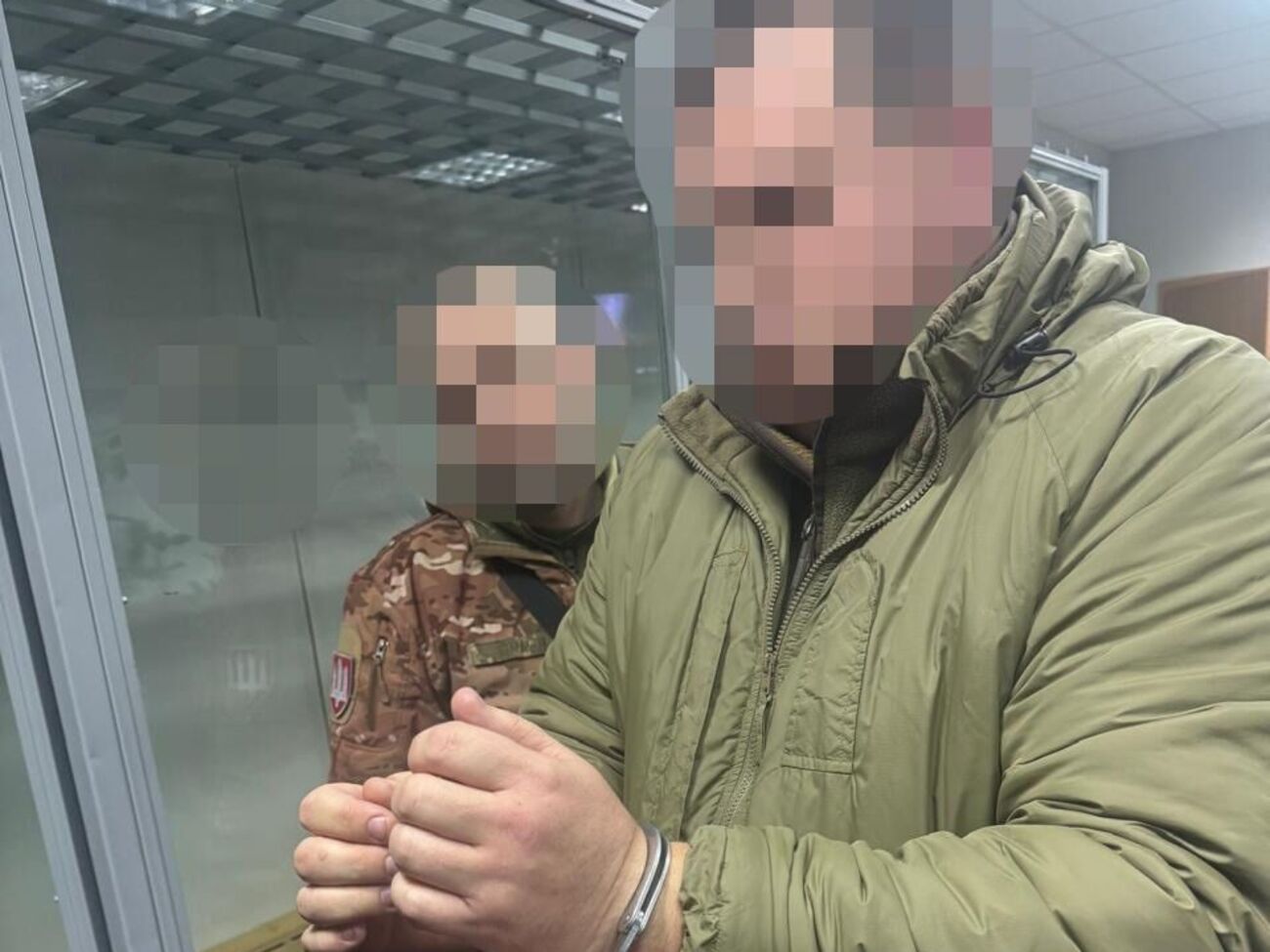 2023 року тоді ще комбриг улаштував свою дружину у бригаду, яку він очолює, на посаду стрільця, розповіли у ДБР