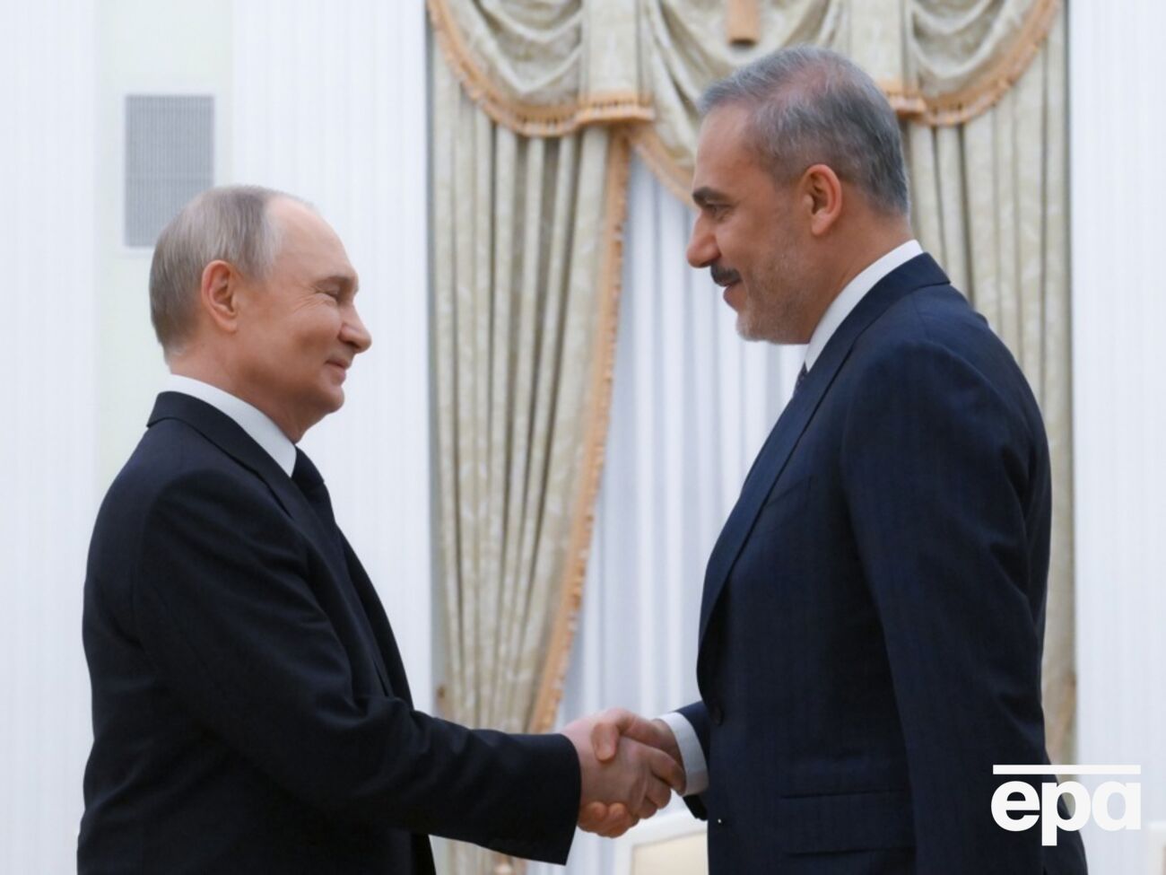 Путин и Фидан обсудили инициативы для прекращения войны между Украиной и Россией, сообщили СМИ