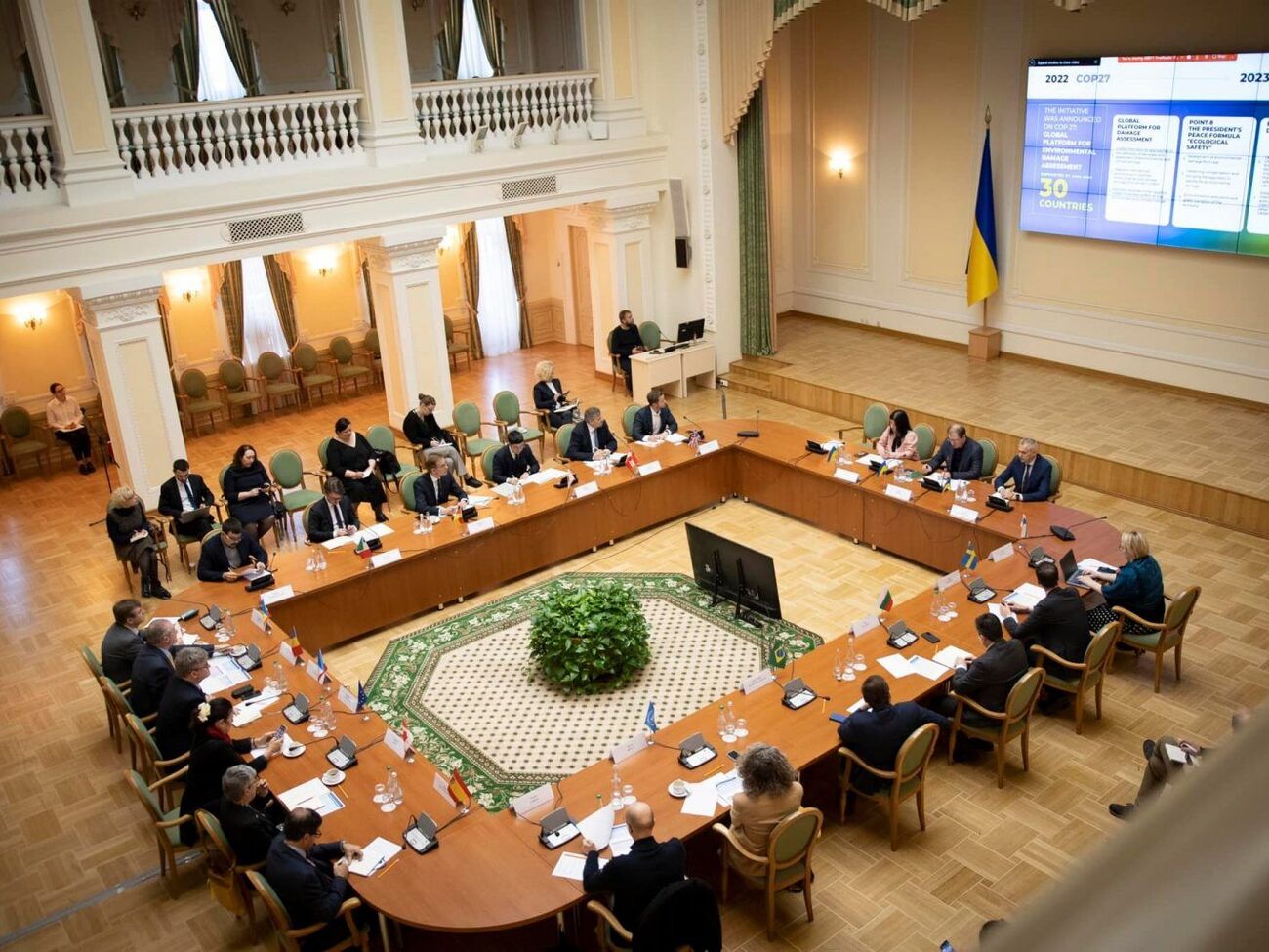 Правительство нарабатывает дальнейшие шаги в переговорах с Европейской комиссией, сказала Киреева