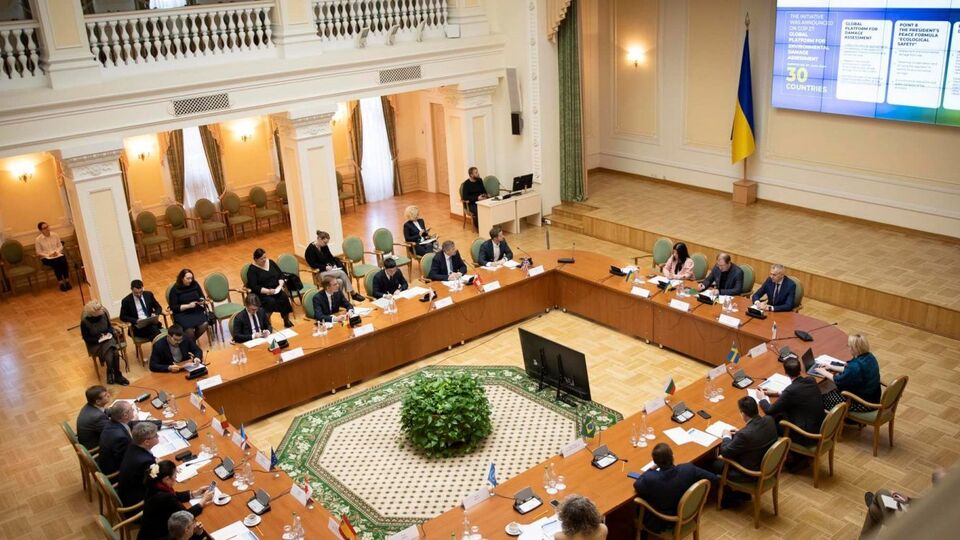 Правительство нарабатывает дальнейшие шаги в переговорах с Европейской комиссией, сказала Киреева