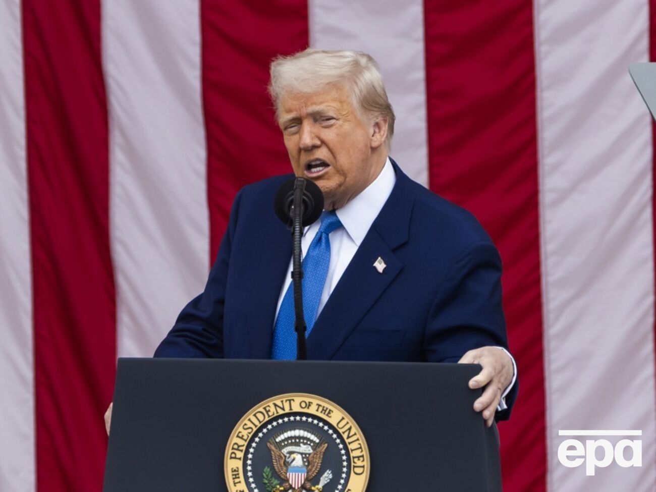 Трамп выступил с речью на Арлингтонском национальном кладбище в День поминовения
