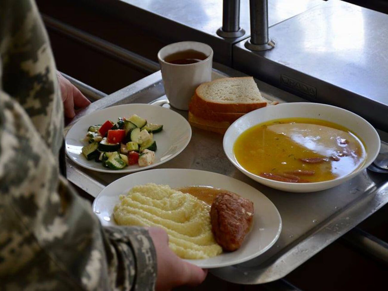 Сами военные просят добавить зефир, кексы и воду