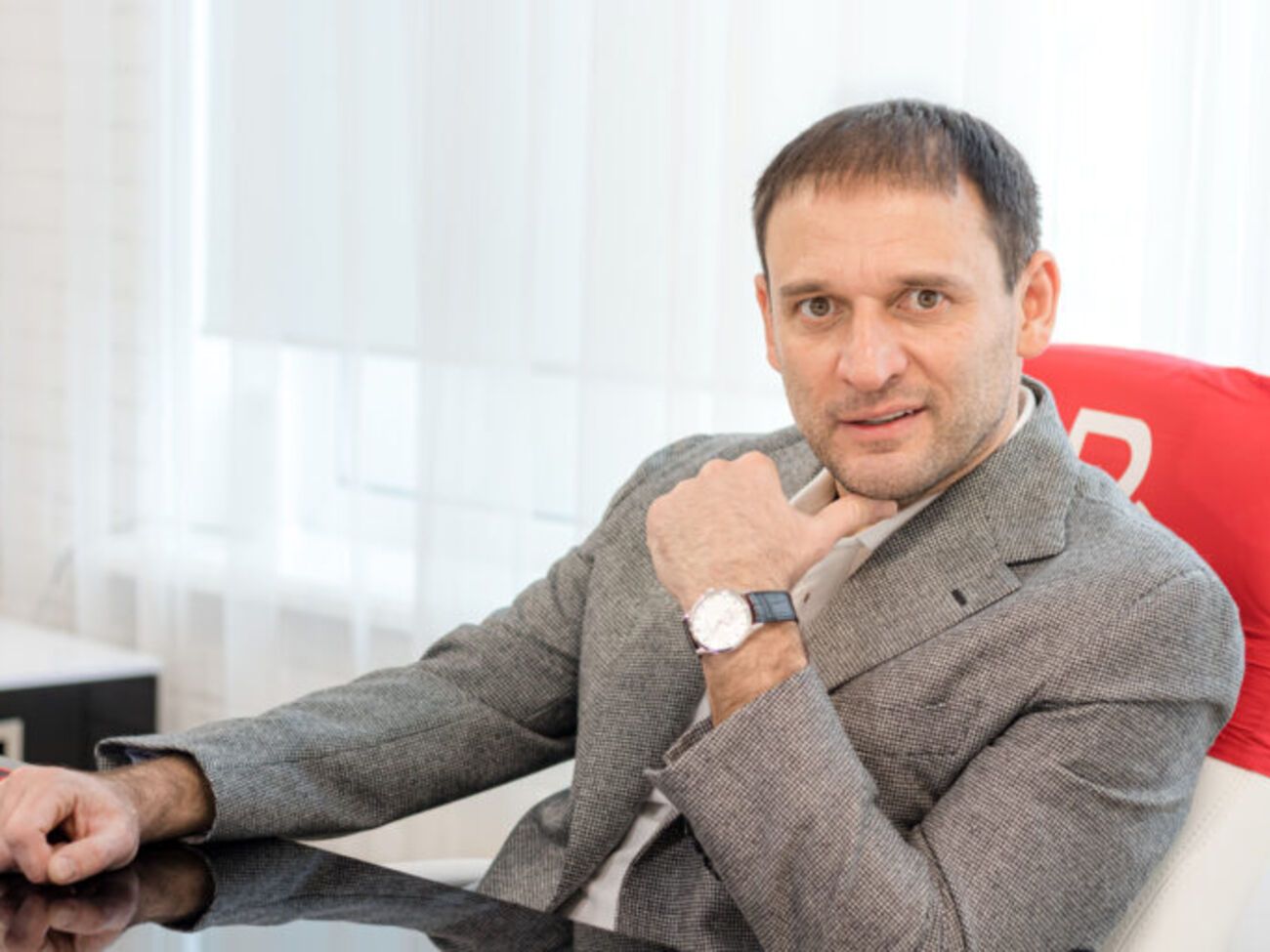 На знаменитом видео пил воду, утверждает экс-нардеп