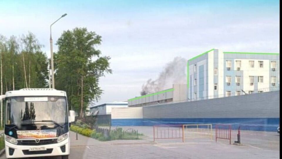 Пораженный завод под Москвой входит в корпорацию "Тактическое ракетное вооружение" и производит крылатые ракет разных классов: "воздух – воздух", "воздух – земля", "земля – земля"