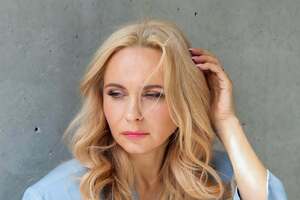 Ребрик отметила, что ей надоели дожди и холод в мае