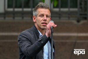 По словам Мадяра, подозреваемый в шпионаже также имел хорошие отношения с членами партии Орбана "Фидес"