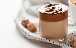 Цей десерт схожий на ласощі з дитинства